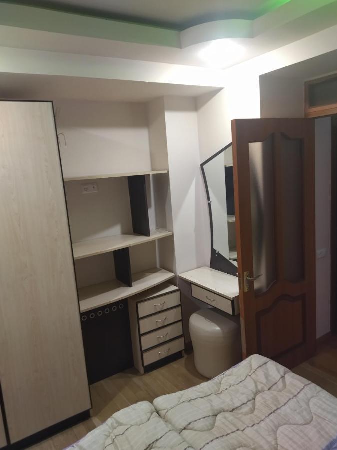 Abovyan 36 Apt & Tour Erevan Exterior foto